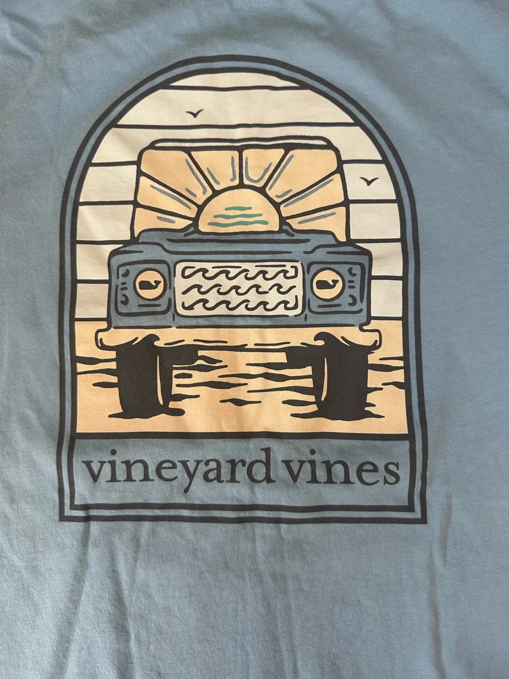 NWOT Vineyard Vines Light Blue Long Sleeve Tee with Sunset Jeep KIDS M 10/12